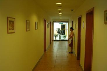 هتل Jinjiang Inn Yichun Water Park Branch