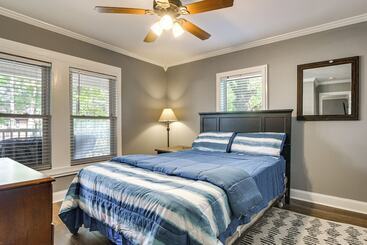 کلبه Durham Home W/ Screened Porch ~ 3 Mi To Downtown!