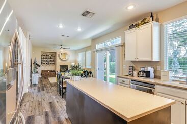 کلبه Pet Friendly Stockton Home W/ Private Pool & Grill