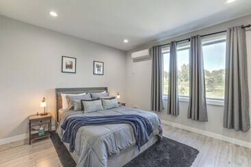 بيت ريفى Sleek Ferndale Home W/ Ocean & Mountain Views!