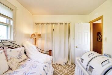 کلبه Spacious Duluth Home ~ 4 Mi To Lake Superior!