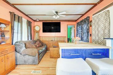 コテージ Andover Home Near State Park W/ Patio & Yard!