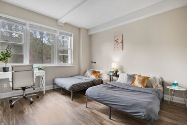 هتل Crown Gem Near Dt And Yale