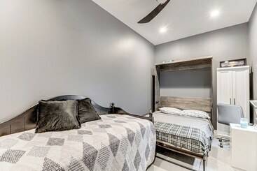 קוטג'' Florissant Home W/ Hot Tub, Putting Green & Views!