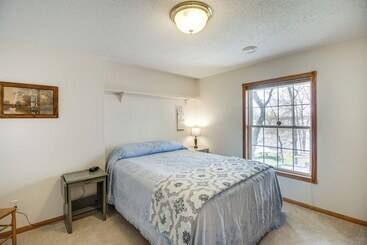 별장 Pelican Rapids Lake House W/ Water Views + Dock!