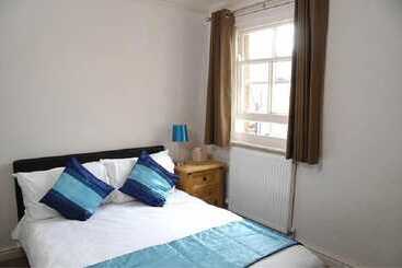 مبيت وإفطار The Bramley Apple Inn