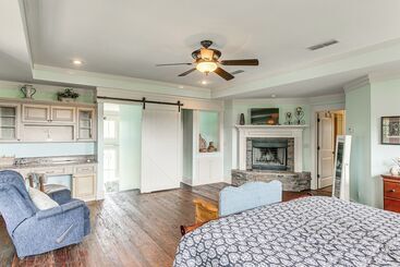 Сельский дом 7 Mi To Downtown Fitzgerald: Spacious Home W/ Deck