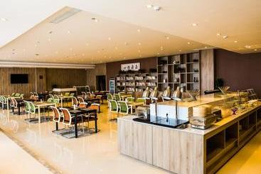 Atour Hotel Yuncheng Jiefang Road