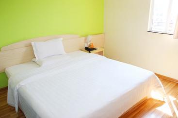 هتل 7days Inn Anshun East Tashan Road