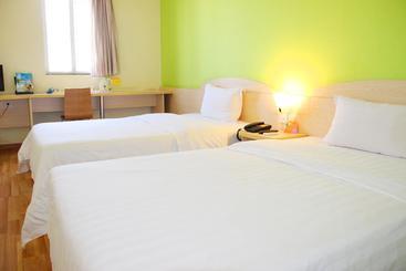 هتل 7days Inn Guiyang Yitian Shopping Mall Nanpu Road