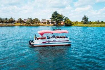 فندق Sogakope Beach Resort & Spa