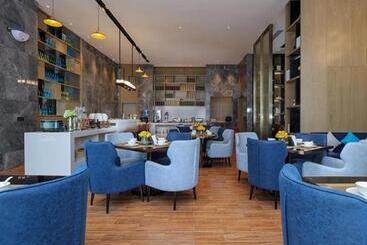 Echarm Hotel Mile