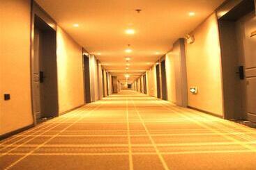 Premier City Comfort Hotel Altay Wanghu Commercial Plaza