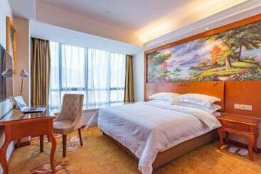Vienna Hotel Fujian Quanzhou Anxi County Baolong Square