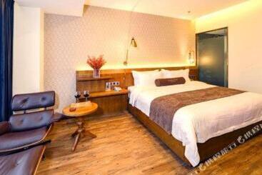 هتل James Joyce Coffetel Xishuangbanna Poshui Square Manjinglan Ancient City