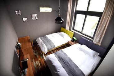 هاستل Qingdao Lejiaxuan Nostalgia Theme Inn