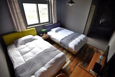 هاستل Qingdao Lejiaxuan Nostalgia Theme Inn