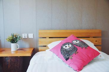 Chengdu Dreams Travel International Youth Hostel