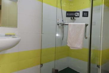 هتل 7days Inn Shenyang North Station Beixing Branch