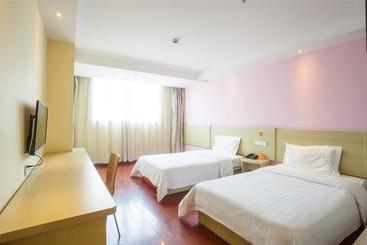 هتل 7days Inn Xiamen Jimei University Shigu Road