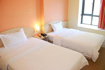 هتل 7days Inn Xiamen Taiwan Street