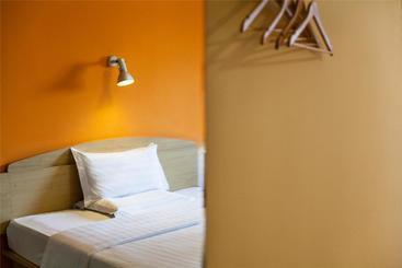 هتل 7days Inn Xiamen Taiwan Street
