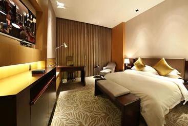 هتل Ningbo East Harbour