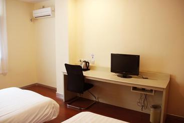 هتل Hanting Express Mianyang Wuyi Square Branch