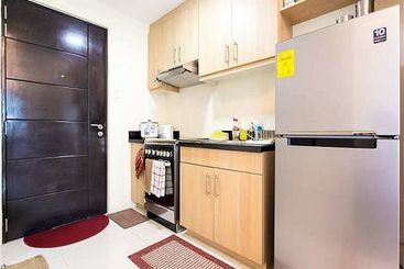 هتل Avant Apartments At The Fort