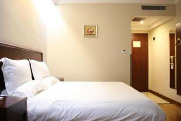 هتل Greentree Inn Qingyuan Road Metro Station