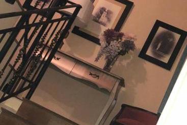 هتل Hostal Plaza