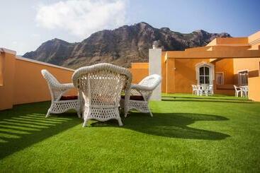 Coral Los Silos  Your Natural Accommodation Choice