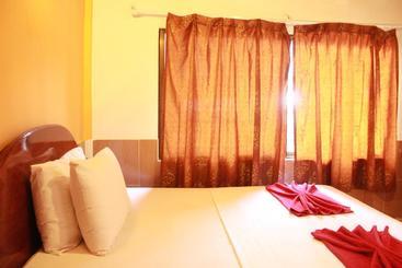 هتل Two Easy Bungalow