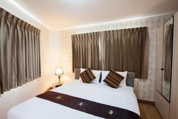 Orawan Suites