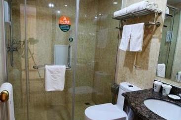 هتل Greentree Inn Zhangye Road