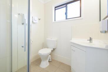 هتل Ruthven Street Motor Inn