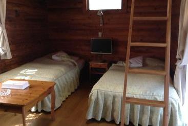 Cottage Inn Logcabin
