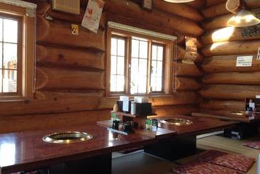 Cottage Inn Logcabin