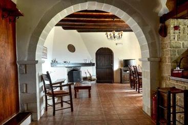 Anna Malai Traditional Cretan Villa