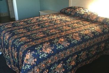 Deluxe Motel