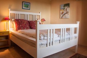 تختخواب و صبحانه Quinta Soria Moria