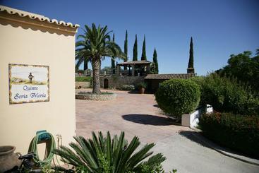 تختخواب و صبحانه Quinta Soria Moria