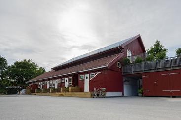 모텔 Krøgeneslåven Microtel