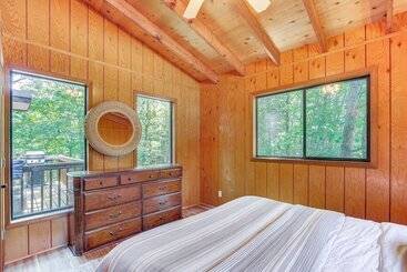 茅舍 Lakefront Innsbrook Chalet W/ Resort Access!