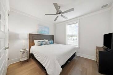 بيت ريفى Destin Delight By Avantstay Majestic 3 Story Home Near Beach~wifi~bbq~pets Ok~community Pool Access