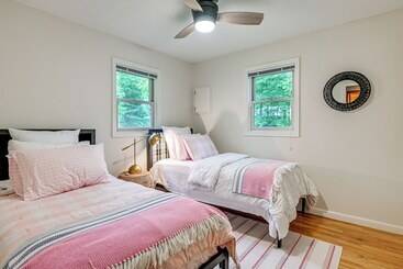 コテージ Wisconsin Home W/ Dock On Lake Arbutus!
