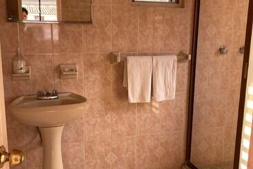 فندق صغير Hostal Casa Blanca