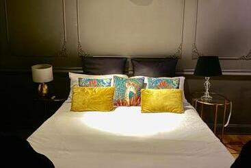 تختخواب و صبحانه Teresa B&d   The Unconventional House