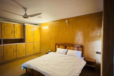 هتل Tibet Guest House