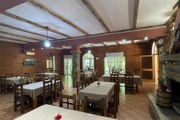 בית מלון כפרי Iglis Rooms